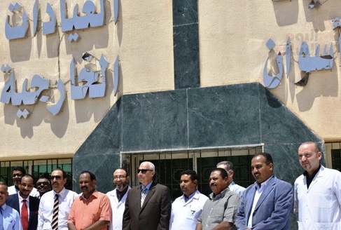 العيادات الخارجية بمستشفي أسوان الجامعي