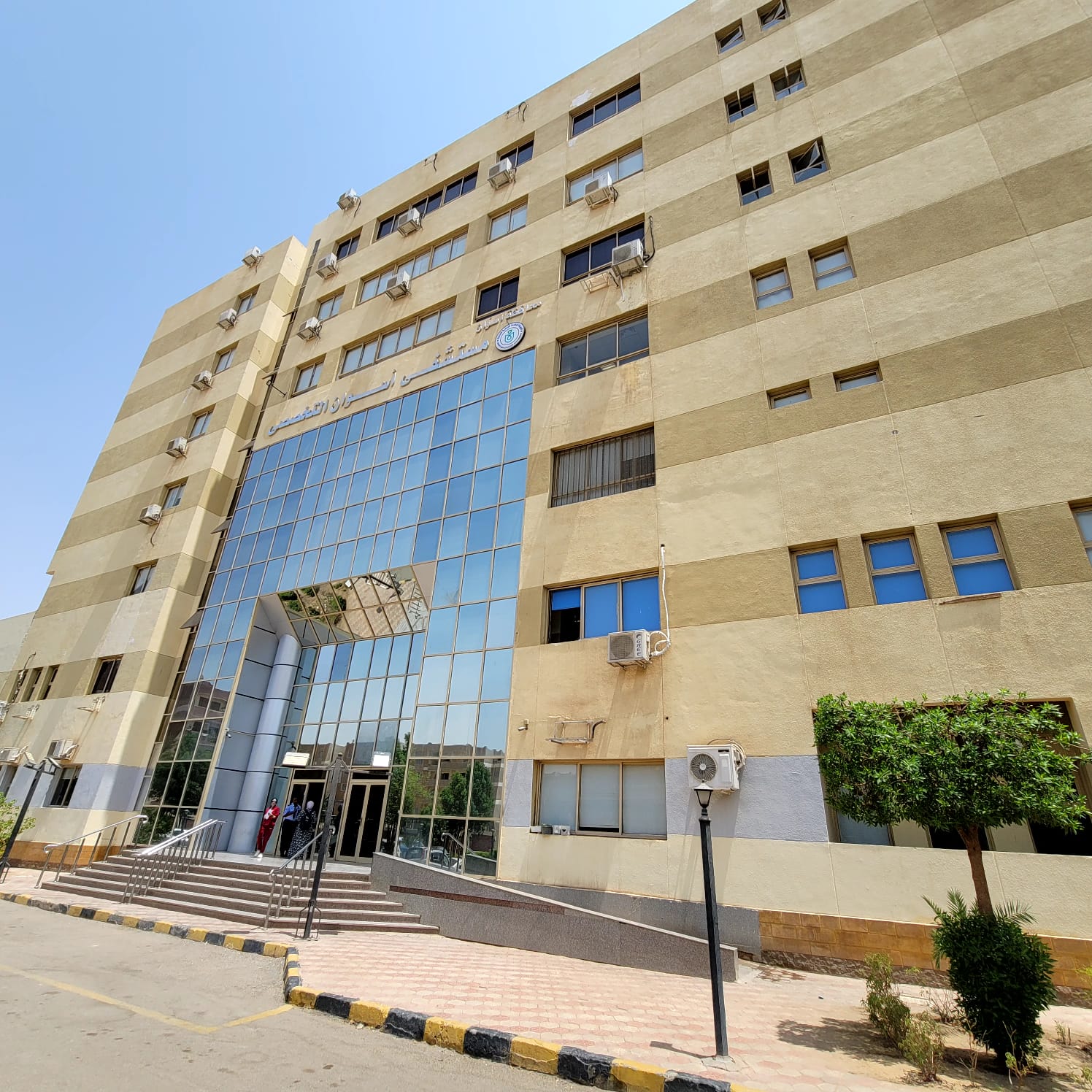رأي حقيقي حول مستشفى أسوان التخصصي: تجربة المرضى، جودة الخدمات، وأفضل الأقسام الطبية