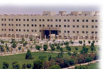 رأي المرضى في طوارئ مستشفى جامعة أكتوبر 6: تقييم الخدمة والرعاية الصحية